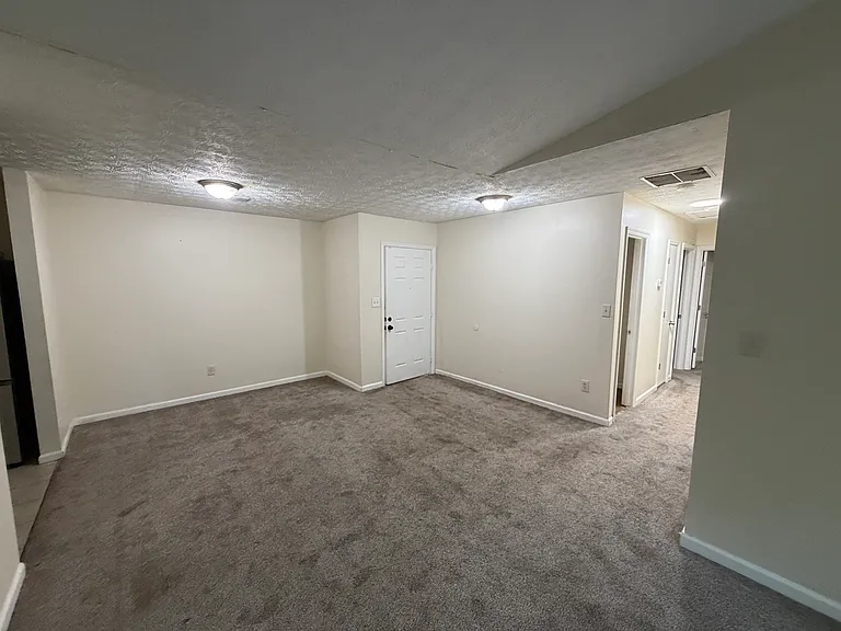 5160 Scarbrough Ln — Photo 5
