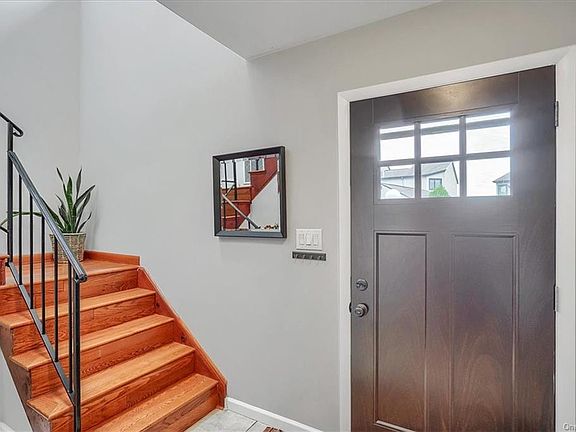 4th image of 726 Hewitt Ln