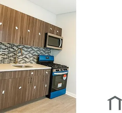 639 Barnum Ave #1R