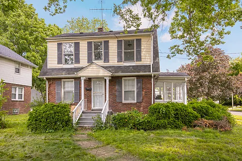 1255 Superior Ave Photo 1