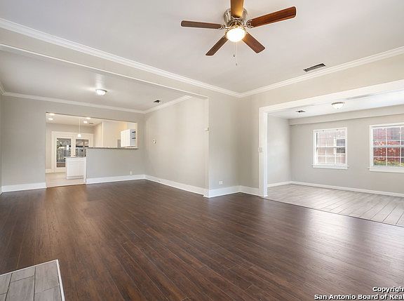 5th image of 1013 Hammond Ave