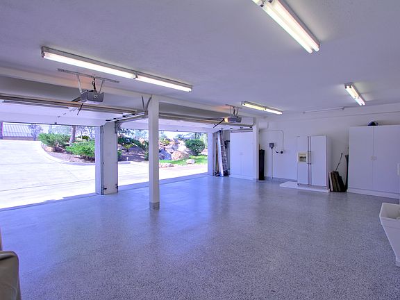 3 car garage w/sealed floors