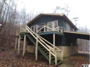 1319 Winfield Pl SW, Lenoir, NC 28645