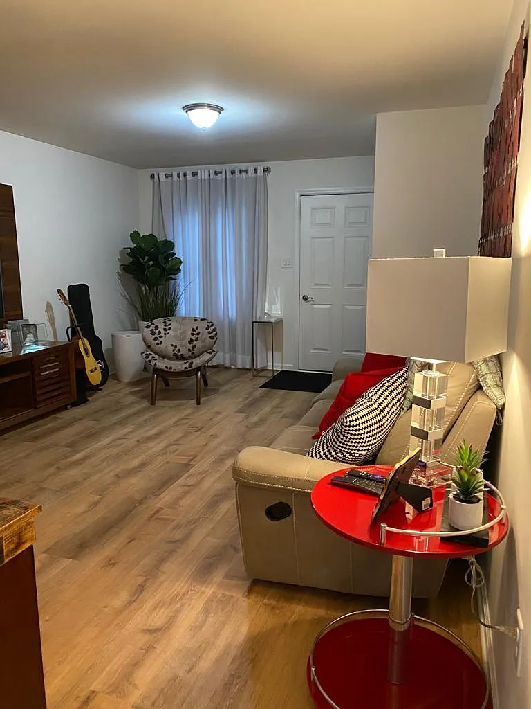 3 bed, 2.5 bath, 2000 sqft, $3,200 — Photo 4