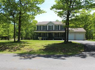 450 Laramie Rd, Effort, PA 18330