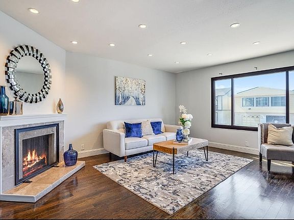 3rd image of 49 Lycett Cir