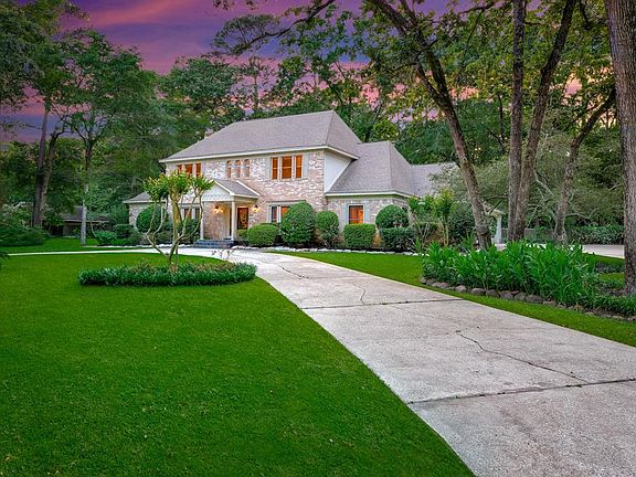 3rd image of 2419 Lake Village Dr