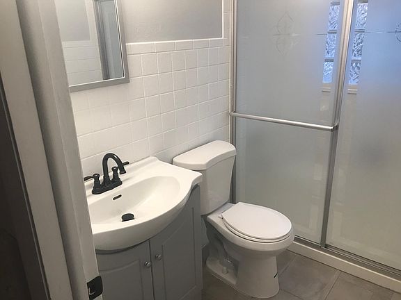 2nd image of 5221 W Churchill Ln