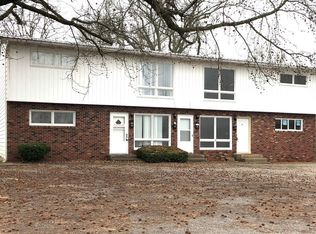 621 N Bryan Ave #20, Carterville, IL 62918