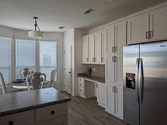 4th image of 312 E Oneil Dr #114