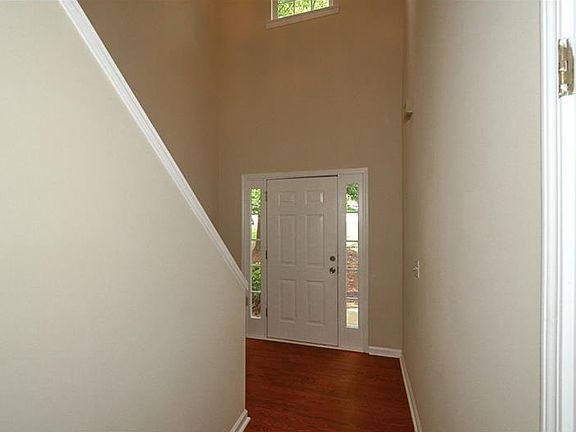 2nd image of 2265 Oak Glenn Cir