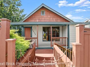 4609 SW Oregon St, Seattle, WA 98116