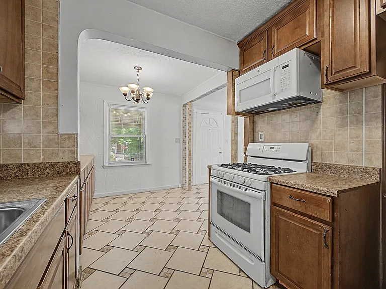 4580 Westland St — Photo 15