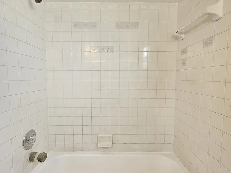 1440 Windorah Way #B — Photo 17