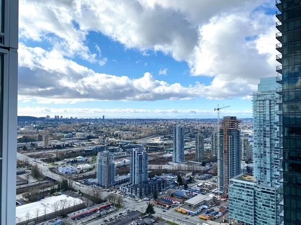 4650 Brentwood Blvd #3906, Burnaby, BC V5C 0M3