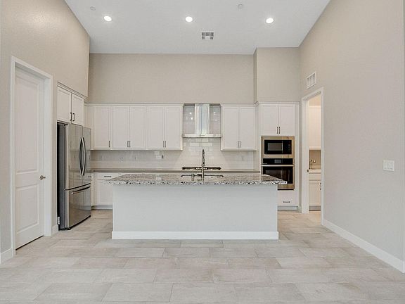 2nd image of 100 Star Grass Ave