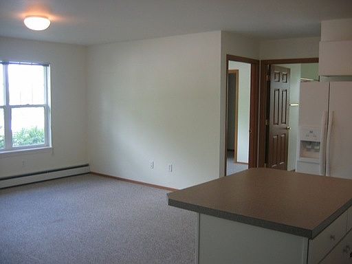 4th image of 2555 W College St APT 23