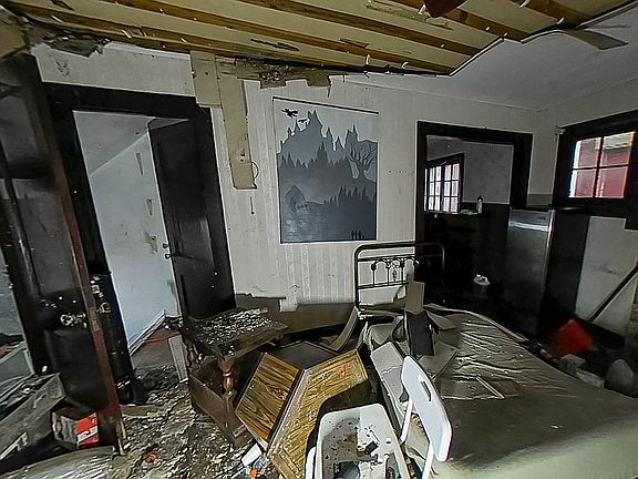 3rd image of 626 Trenton Pl