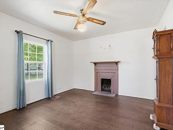 4th image of 119 Baker Rd