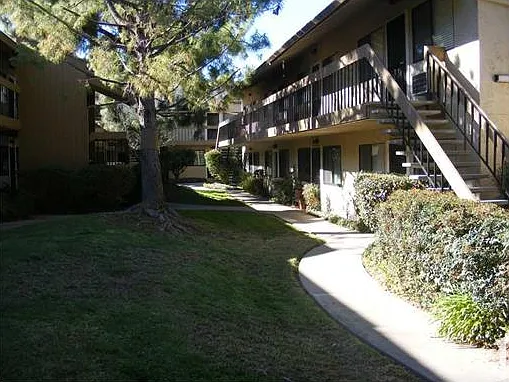 185 Union Ave — Photo 12