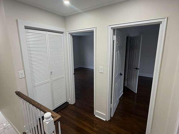 4th image of 677 Park Ave #16