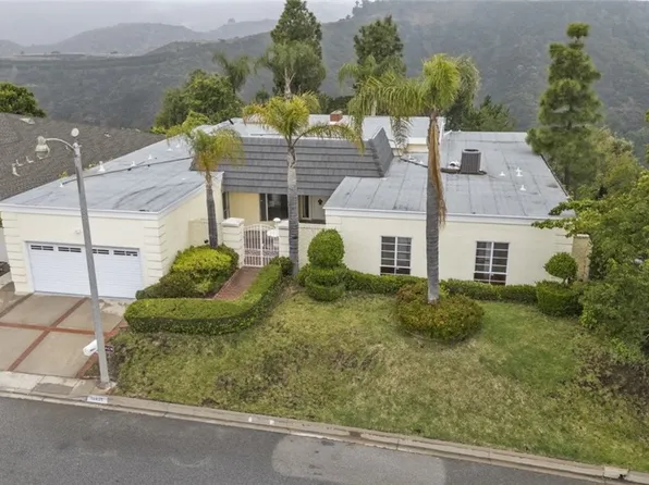 10835 Savona Rd, Los Angeles, CA 90077