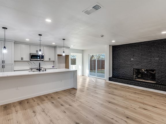 3rd image of 116 Cooper Dr