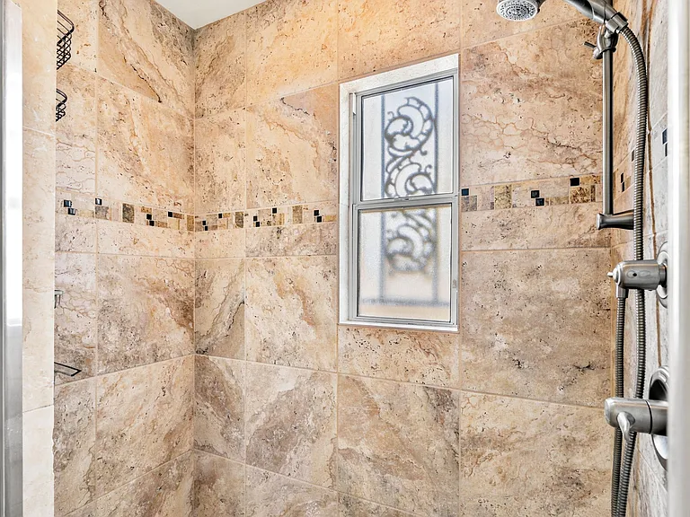 2724 N Gill Ave — Photo 35