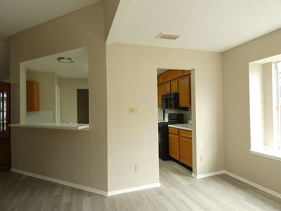 3rd image of 5107 Lakebend East Dr