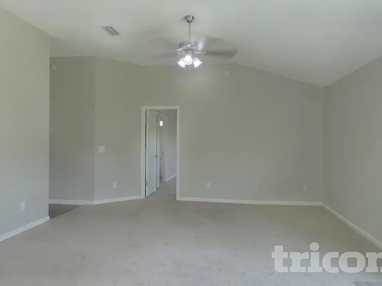 6830 Shoreline Ln — Photo 2