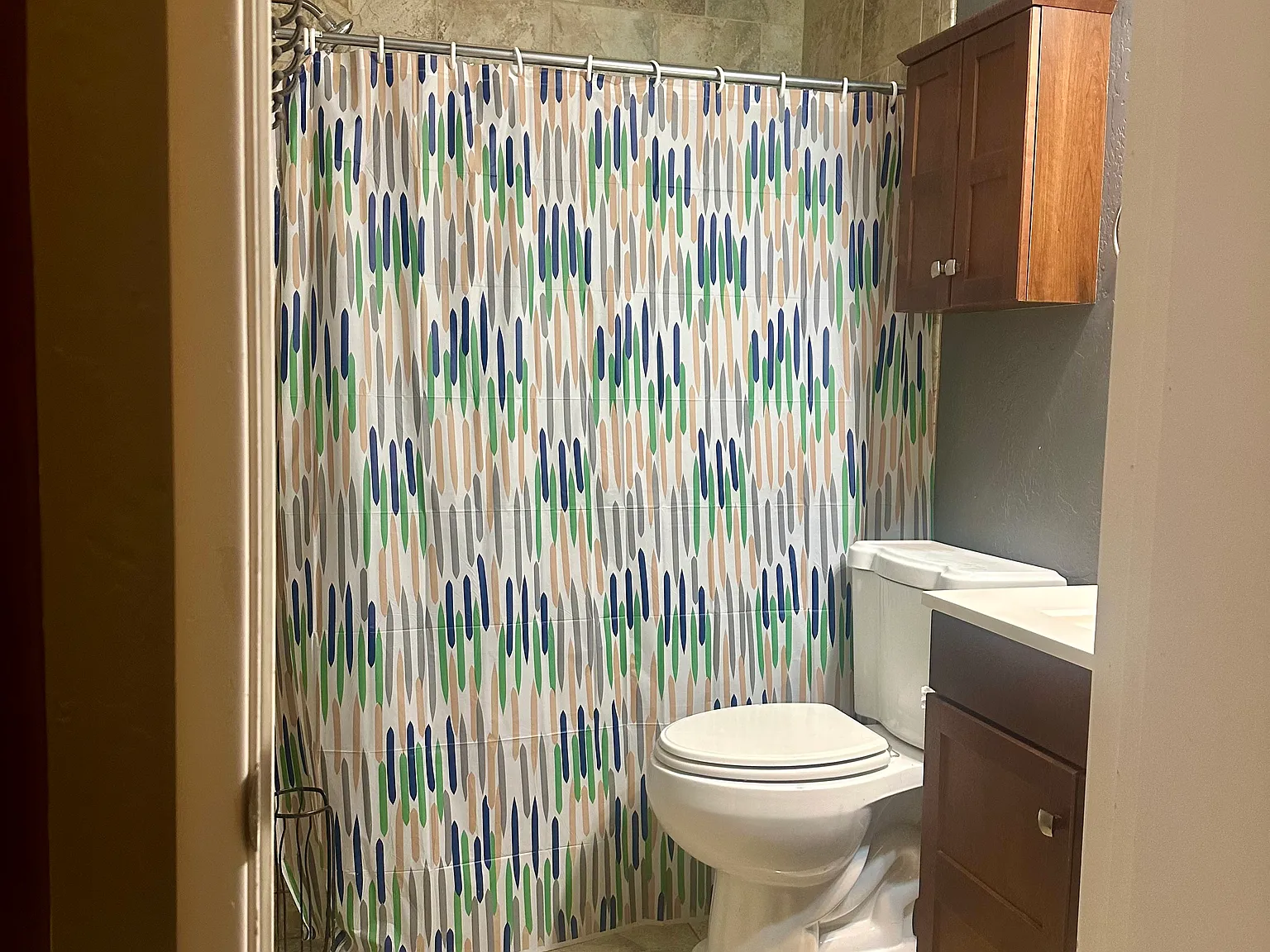 3 bed, 1872 sqft, $3,000 — Photo 4