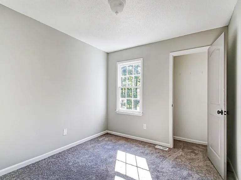 5046 Nebo Rd — Photo 17
