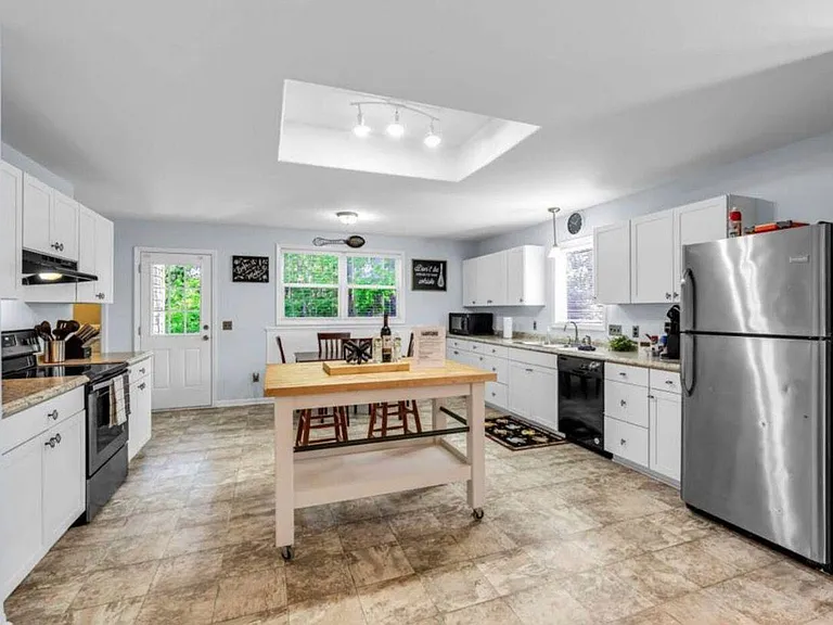 5006 Beale Ave — Photo 8