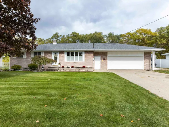 3469 Golfview Dr, Bay City, MI 48706