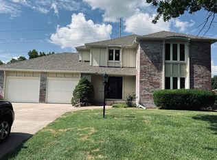 2465 E Meadow Dr, Springfield, MO 65804