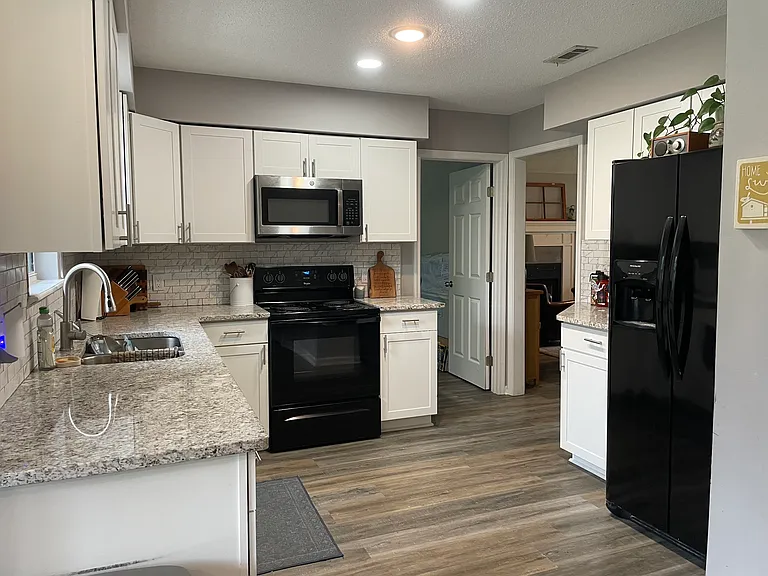 3816 Honeysuckle Dr — Photo 15