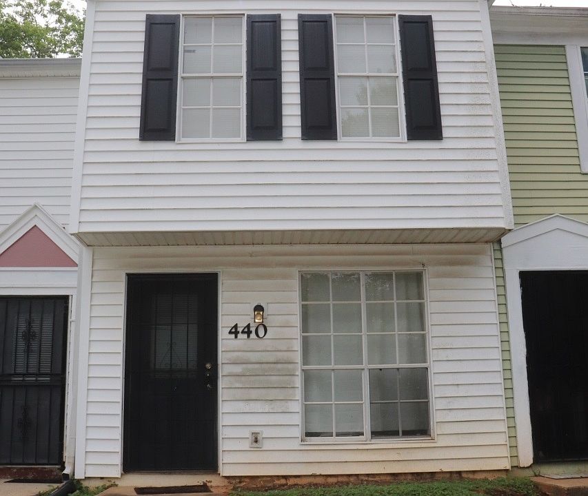 1st image of 440 Prince Of Wales