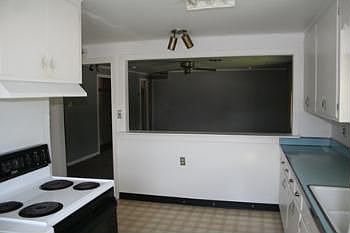 4th image of 398 W Liberty St Ste B