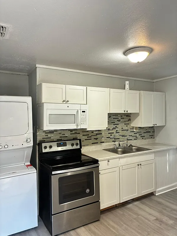 2 bed, 1.0 bath, 760 sqft, $1,000 — Photo 4
