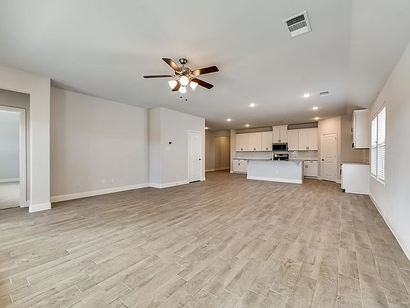 5th image of 3604 Lillian Ct