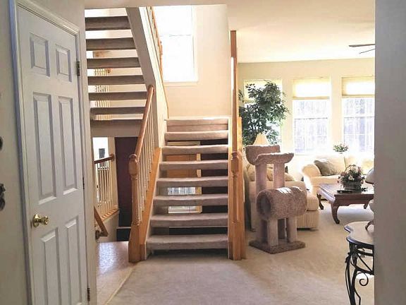 4th image of 35 Pemberton Ln