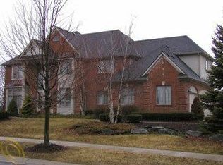 16863 Brooklane Blvd, Northville, MI 48168