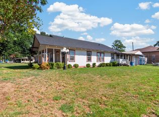 201 N Henry St, Lindale, TX 75771
