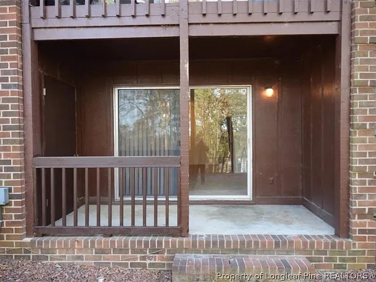 629 Gables Ct — Photo 16