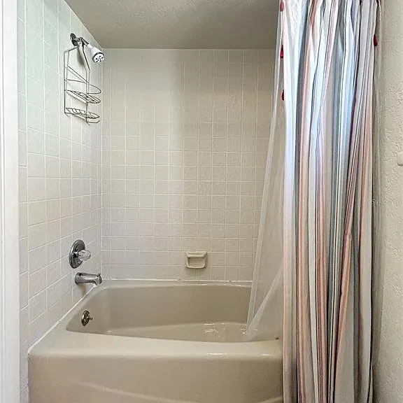 2505 Bay Blvd #1 — Photo 29