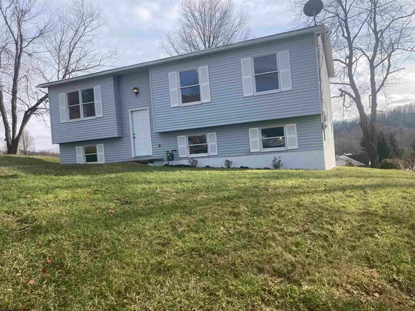498 Morris Ave, Shinnston, WV 26431