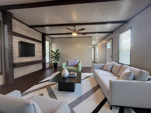 113 Betty St, Conroe, TX 77301
