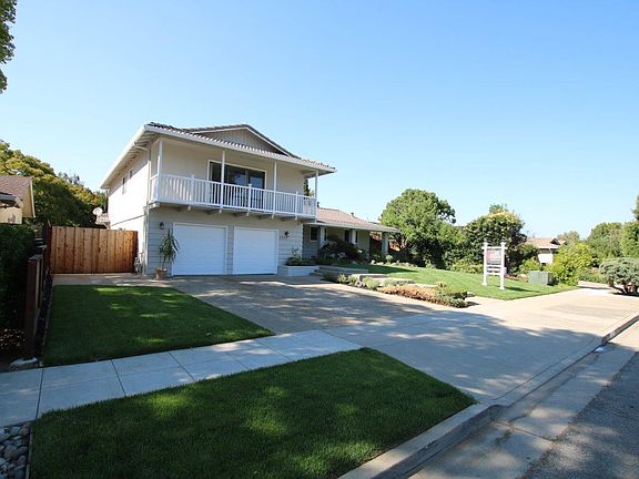 2nd image of 2313 Walden Sq