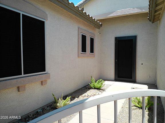 3rd image of 3018 W SENTINEL ROCK Road