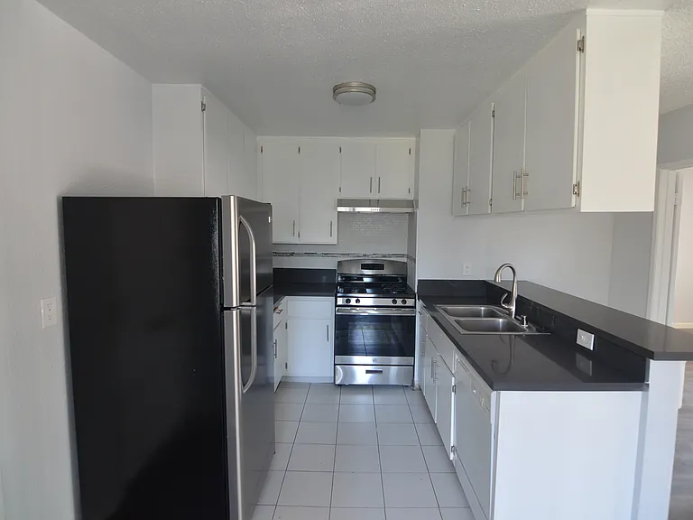 11901 Venice Blvd #7 — Photo 2